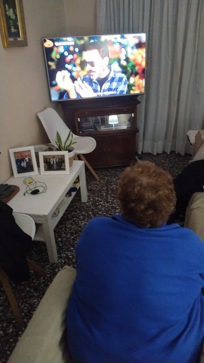 Villicr's tweet photo. @LosMeconios  tenéis a mi abuela enamorada https://t.co/ANLDtarF8Y