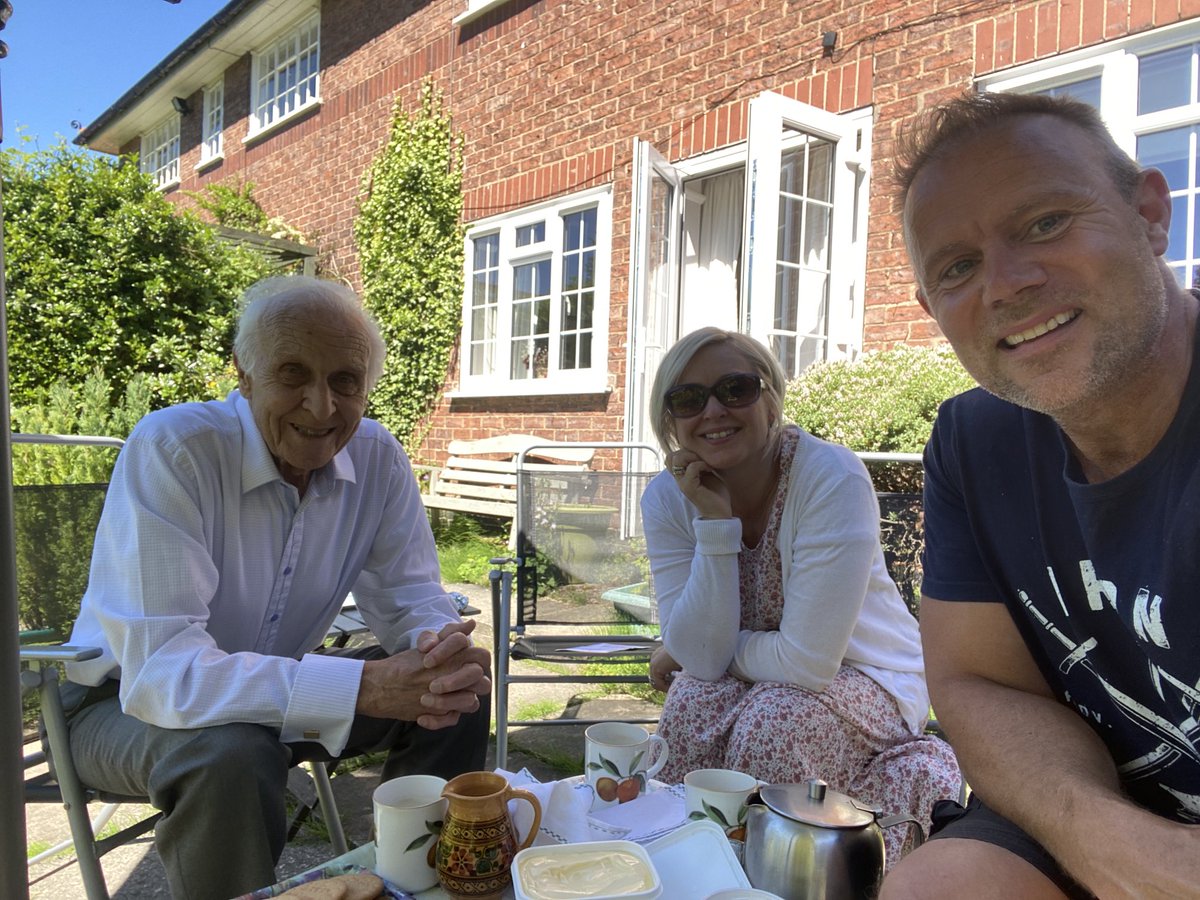 After a bitter sweet day saying good bye to our loyal friend Doug - not a spare seat in the church! Warren spent the evening with the mighty men of ‘Tough talk’ on livestream.  Doug would have been proud to know the ministry is still spreading the word!! 🙏🙏🙏