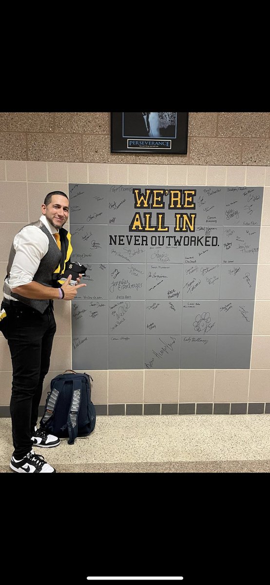 coach_long5's tweet photo. We had a great day at Solanco High School today. Huge thank you to @Gian_Paul_G for speaking to our kids about what it means to be all in. @SLCRenaissance https://t.co/sgdnFZlegV