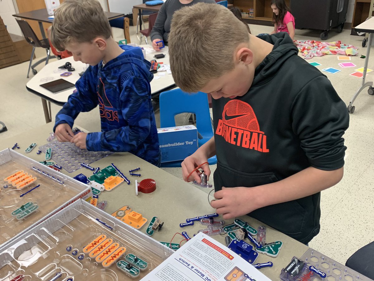 Carrie Hillman tweet media