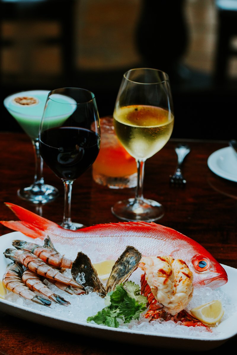 From succulent lobster tails to delicate ceviche, from grilled octopus to mouthwatering langoustines and fresh oysters, Aqua Grill's offerings are a celebration of flavors and textures.

Aqua Grill  is conveniently located in the heart of Aruba's bustling dining scene