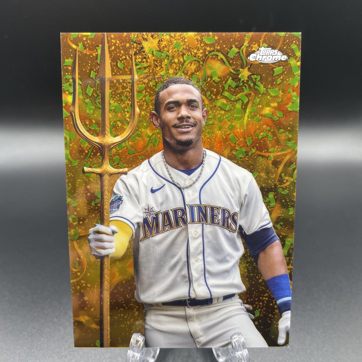 Overthehillcc3's tweet photo. Coolest looking card I’ve ever hit🔥🔥

@CardPurchaser https://t.co/uT1IwU3yFY