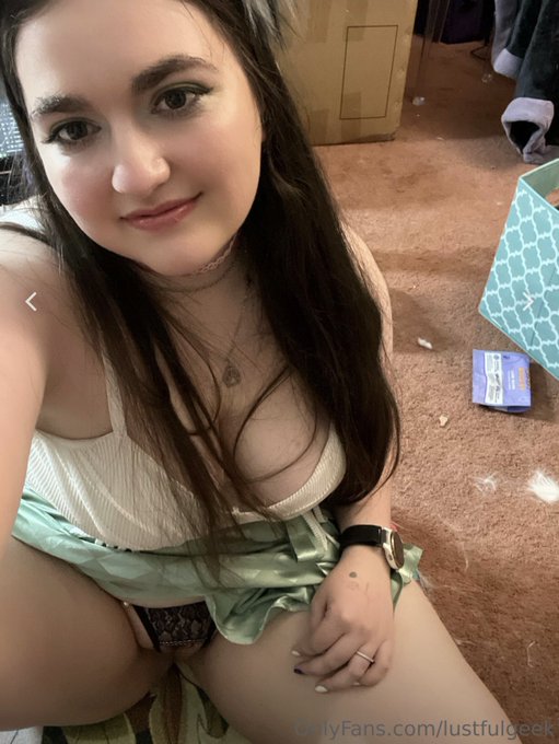 Crotchless panties! Who likes them? https://t.co/vXgsttekAr