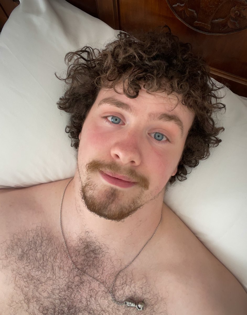_j_o_c_k_'s tweet photo. The face.                         The butt. https://t.co/d3aDyagGgJ
