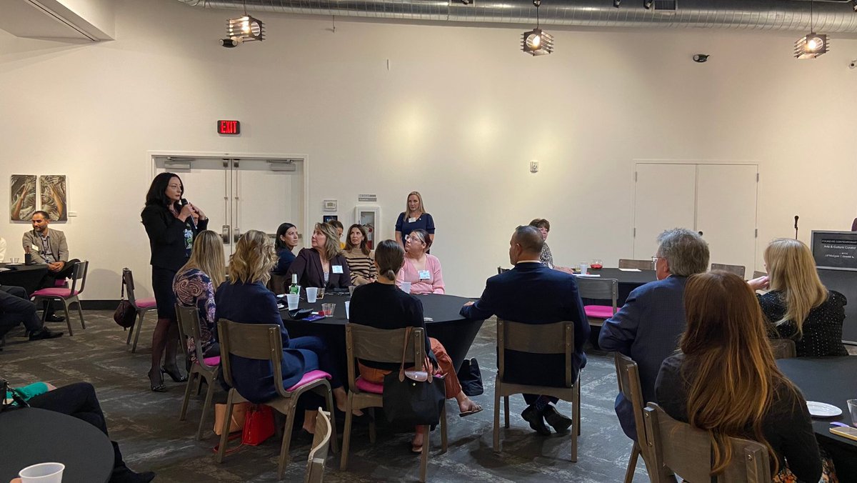 WTS_Phx's tweet photo. Thank you to Julieta Cruz (Arizona Governor's Office), Ed Zuercher (MAG), Steve Boschen  (ADOT), Jessica Mefford-Miller (Valley Metro) and Dana Paschke (Policy AZ) for an informative discussion on Prop 400E at last night's Leadership Panel.
#WTSMetroPhoenix #OneWTS #Prop400E https://t.co/1wkyrUbffZ
