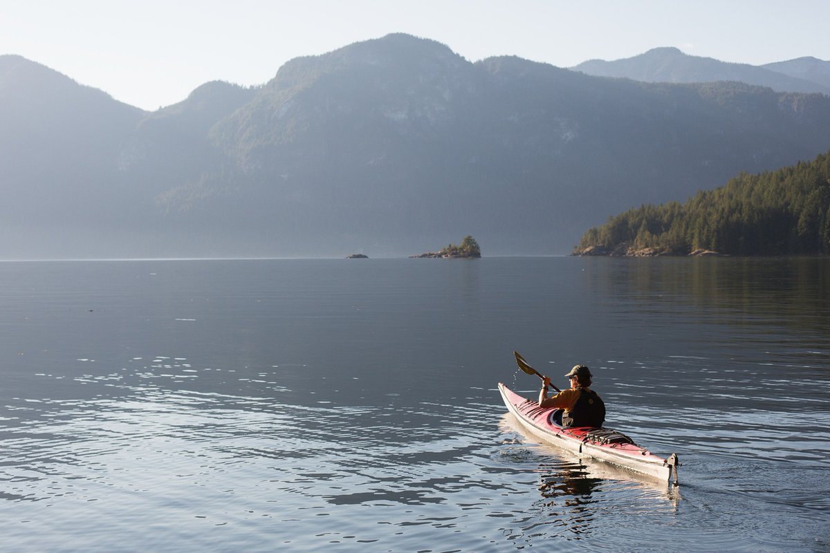 Full of rugged coastline, beaches, lakes, trails, and parks to discover, the #sunshinecoastbc offers opportunities for exploration including fishing charters, watercraft rentals, kayak tours and guided excursions. bit.ly/3ut3v9W #ahoybc #explorebc #boatingbc