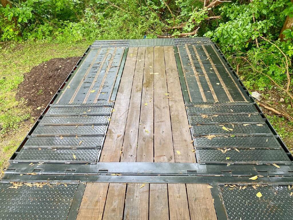 CommercialTruck's tweet image. This 2021 Diamond C is built to last and ready to perform!

📏: 35 Feet
🏗️: Hydraulic DoveTail
🚛: 60" Spread Axle
🚚: Tandem Axle

This trailer is your solution for every hauling challenge. Don't wait – seize the opportunity! 🚛 🌟

#TrailerForSale

brnw.ch/21wEy4n