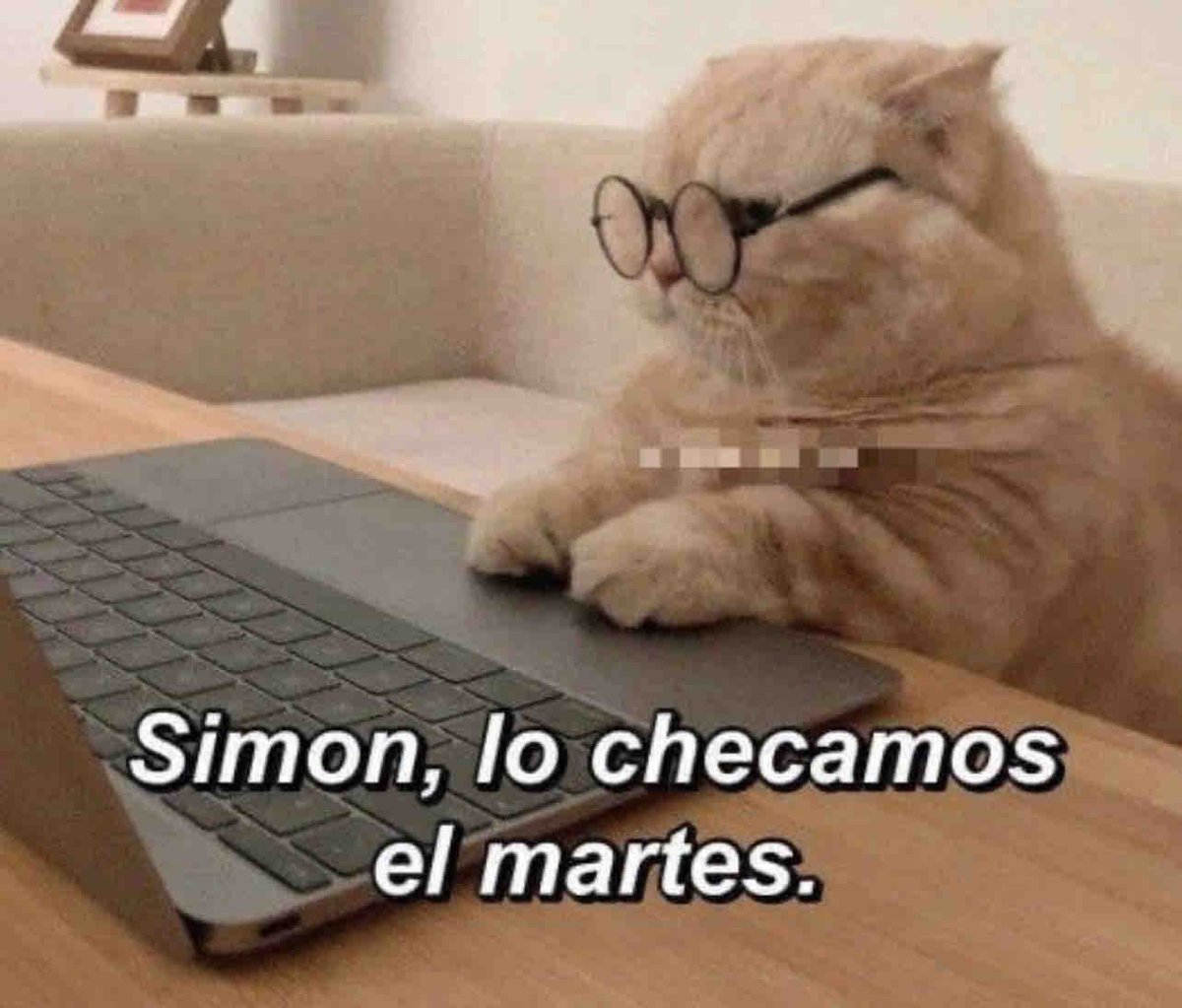 Guarromantico_'s tweet photo. Yo cuando es viernes y puente. https://t.co/3Gb8W9wtGv
