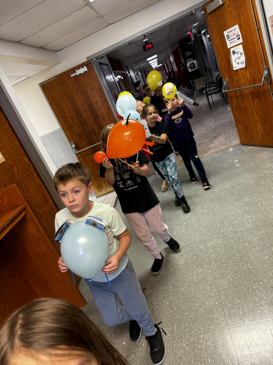danam1992's tweet photo. @stephaniebach thank you for the creative project you did with your 3rd grade students!  So creative and fun! #weareTR #4Cs #bpsne #Macy’sdayparade #ChampionsforChildren https://t.co/UasE0ntiMI