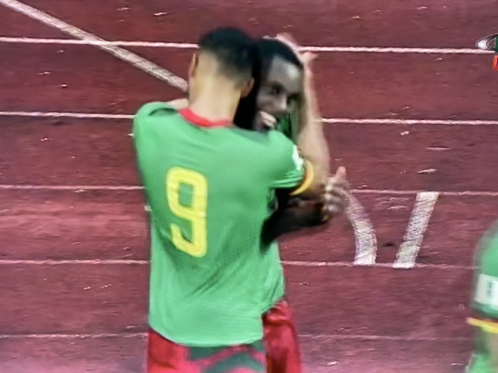 MotiaDorian's tweet photo. 3 e Buuuuuuuuuuutttttttt , Franck Magri qui inscrit son premier but en équipe nationale 😭😭🇨🇲🇨🇲 https://t.co/8cyJ1WiQiq