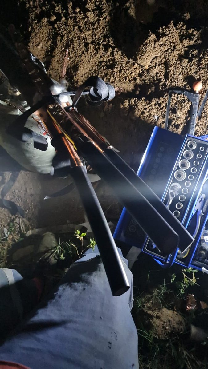 THEDEVCHEV's tweet image. ⚡️#Kyasand
17 November 2023 23h05 - Cllr Devon Steenkamp 

Houtkoppen Inadan distributor, work in progress for the attempted theft cable.