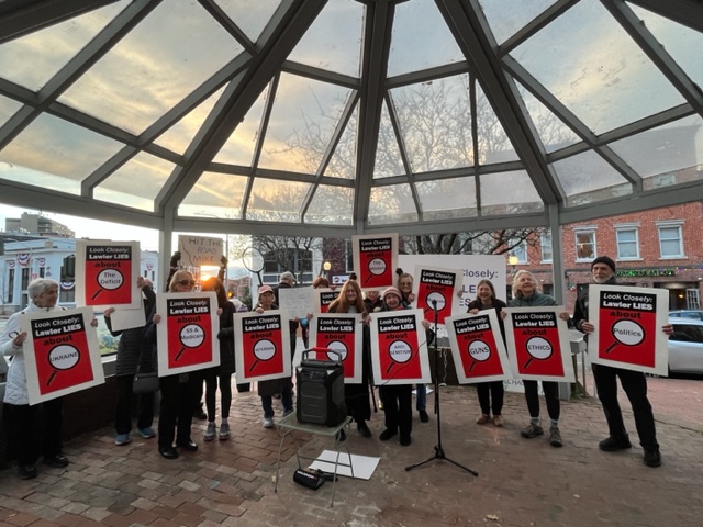 ccohope's tweet photo. On November 15, about 60 residents of Congressional District 17 rallied to call attention to the discrepancies between Congressman Mike Lawler’s moderate rhetoric and his very conservative voting record. Look closely when he claims he is moderate and bipartisan. photo: Teri Lukin https://t.co/lYcMH7zPuh