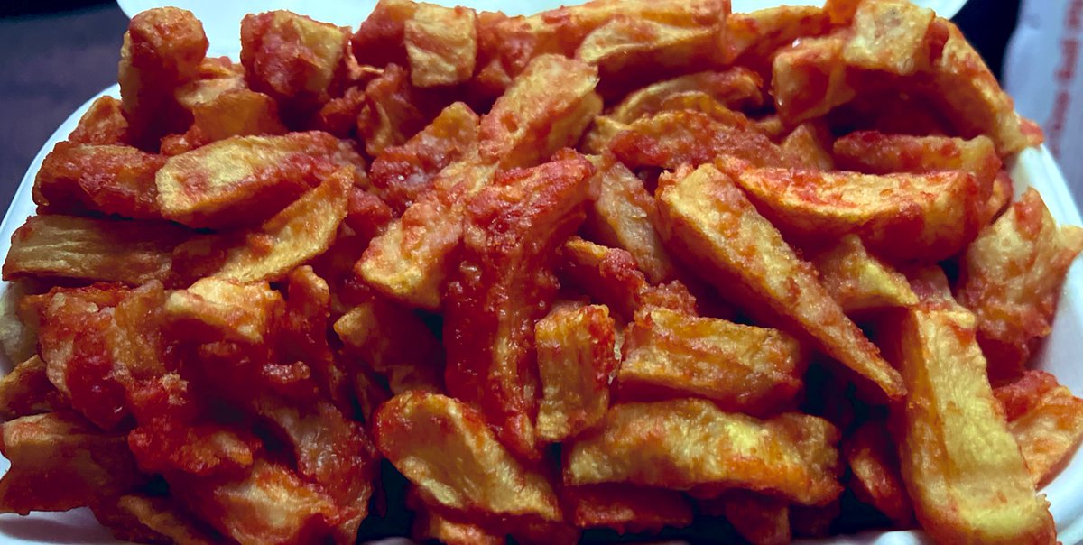 doc_hnaqvi's tweet photo. Fri
talking to a 95 year old who undergone emergency surgery & in awe at the skill of surgeons I work with
Bonus moment? asked by SAU nurse #disha if was the employee of the year 😂
Paces exam debrief
☕️& chat @Beth_Taylor8
Trainee 📞 this pm
#batteredchips treat #ifykyk
/5 https://t.co/aIAVpylgUK