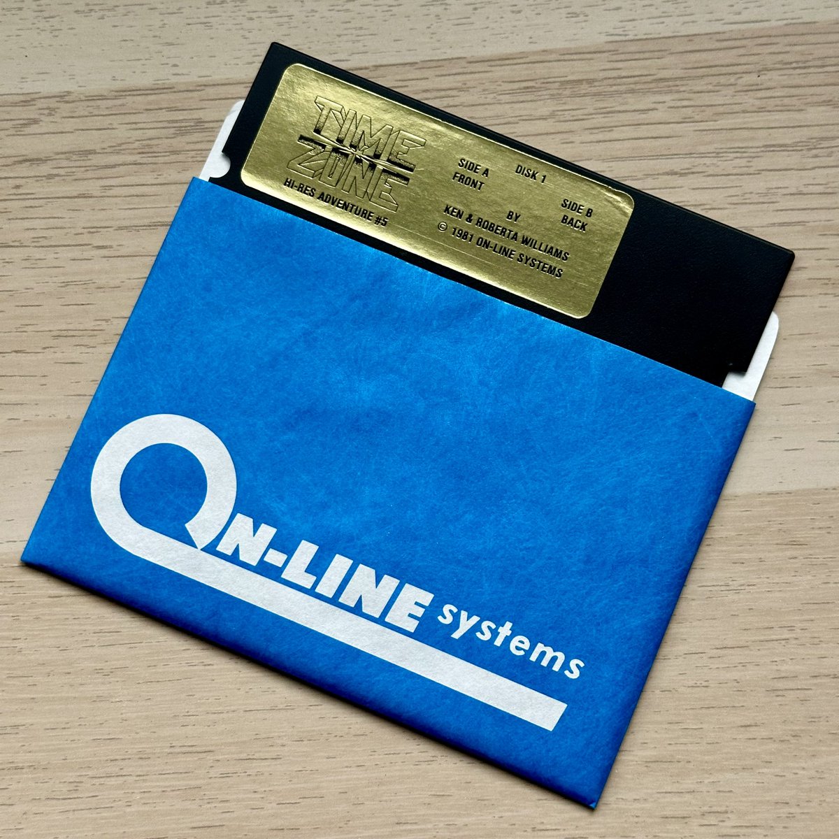 GarthBeagle's tweet image. Floppy Disk Friday!

#appleii #broderbund #floppydiskfriday #vintagecomputing #vintagegaming #retrogaming
#stolenhashtags #thanksron