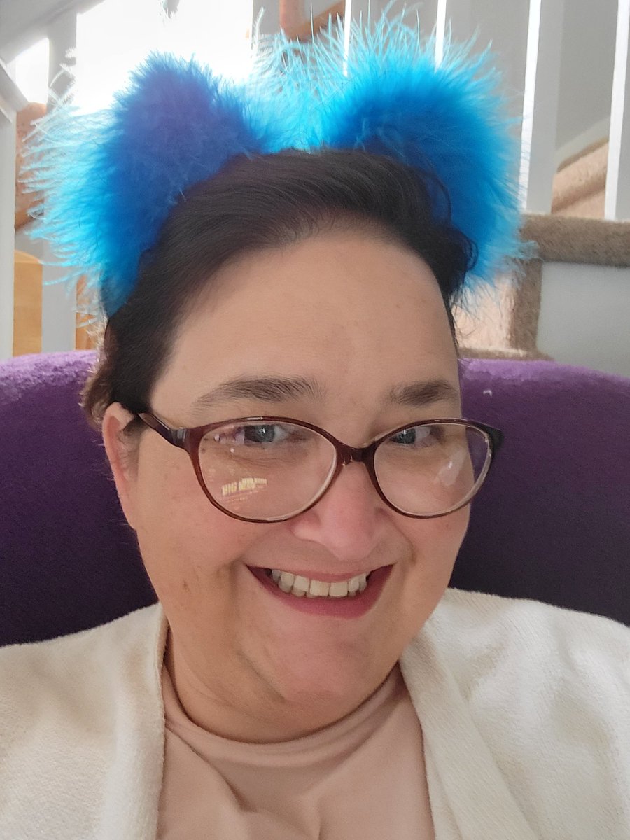 ButkovichWendi's tweet photo. @jimstep260853 My Halloween ears https://t.co/es0C80WPKZ
