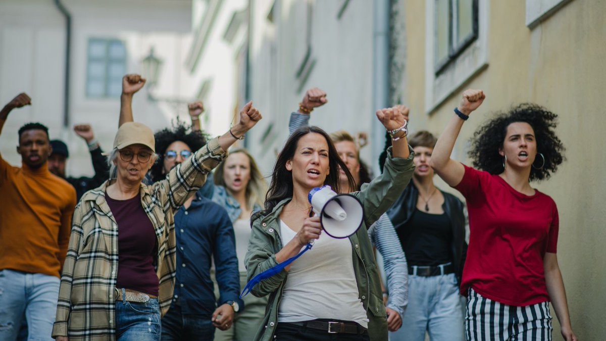 The 18-month strike at 24 Société québécoise du cannabis (SQDC) stores has ended as CUPE workers went back to work after a conciliator negotiated an agreement. See what that agreement entails at ow.ly/qJlO50Q8ZOh
#cannabisunion #cannabispay