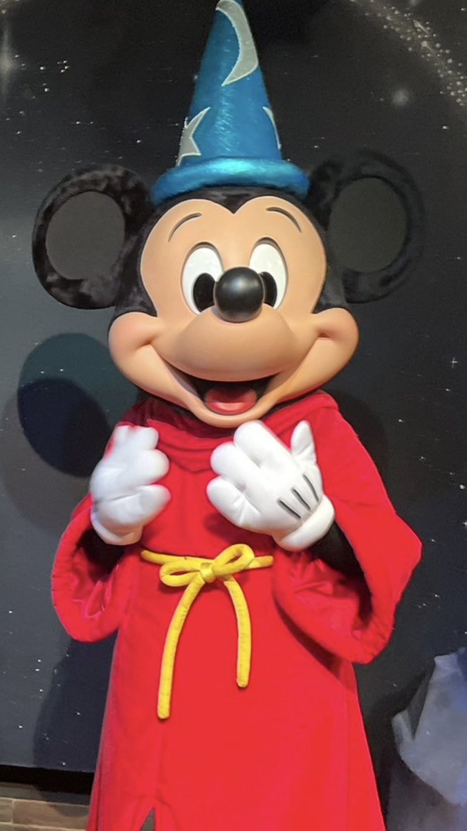 hiddenmickey_p's tweet image. ㊗️ミキミニさんハピバです🎉

#HappyBirthdayMickey
#HappyBirthdayMinnie 
#ミキミニスクリーンデビュー
#ハッピーバースデーミッキーミニー 
#ハッピーバースデーミッキー
#ハッピーバースデーミニー 
#11月18日
#ミキミニ生誕祭2023
#ミキミニ生誕祭