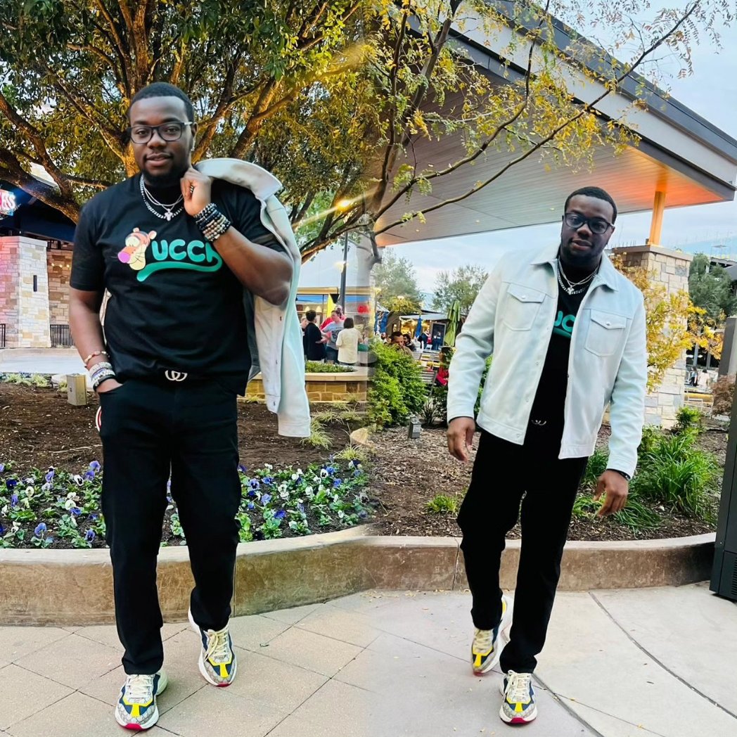 YemiOMusic's tweet photo. Where the help of man has failed,the FAVOR &amp; GRACE of God will speak for you Amen. Happy Friday Beautifuls
#mensfashion #mensfashionpost #style #viral #menstyle #CityBoy
#DriplyStrapped #NaturalEyes #GodYouAreSoGood #NaturalEyes #SoftLife #GodlyDrip #SomethingDifferent #FreshFade https://t.co/iFjQIb938S
