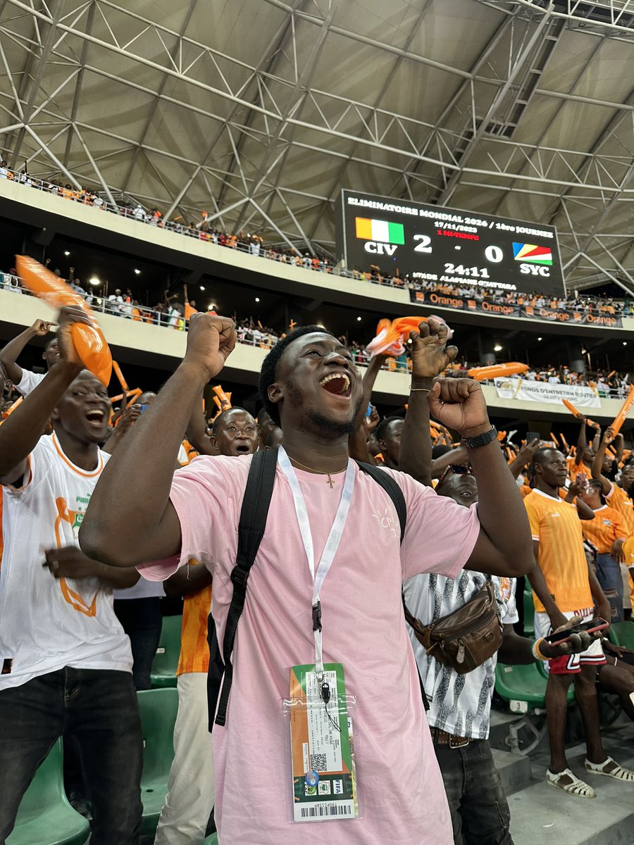 paulyvesettien's tweet photo. Ça c’était ma joie quand c’était 2-0 imaginez pour 9 là 🤣🤣❤️❤️. Match incroyable les gars merci de nous faire vivre des moments aussi intenses 😋🔥🇨🇮🇨🇮🇨🇮🇨🇮🇨🇮🇨🇮🇨🇮🇨🇮. 
#InfluenceurCocanOh #OuiOuiJeSuisDedans https://t.co/g8VqmCLxGW