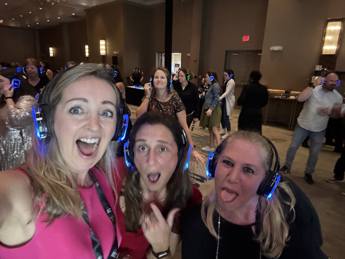 EpsteinLibraryJoy tweet media