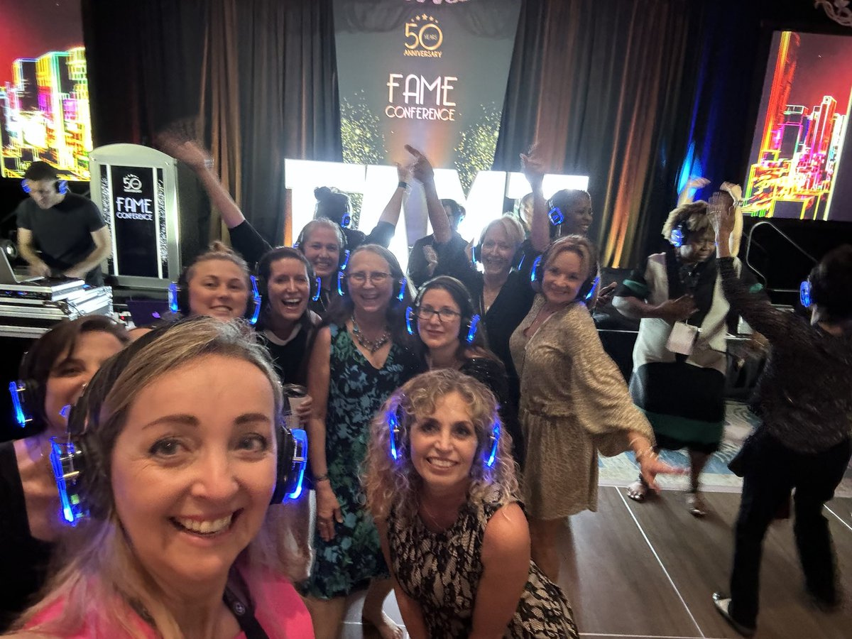 EpsteinLibraryJoy tweet media