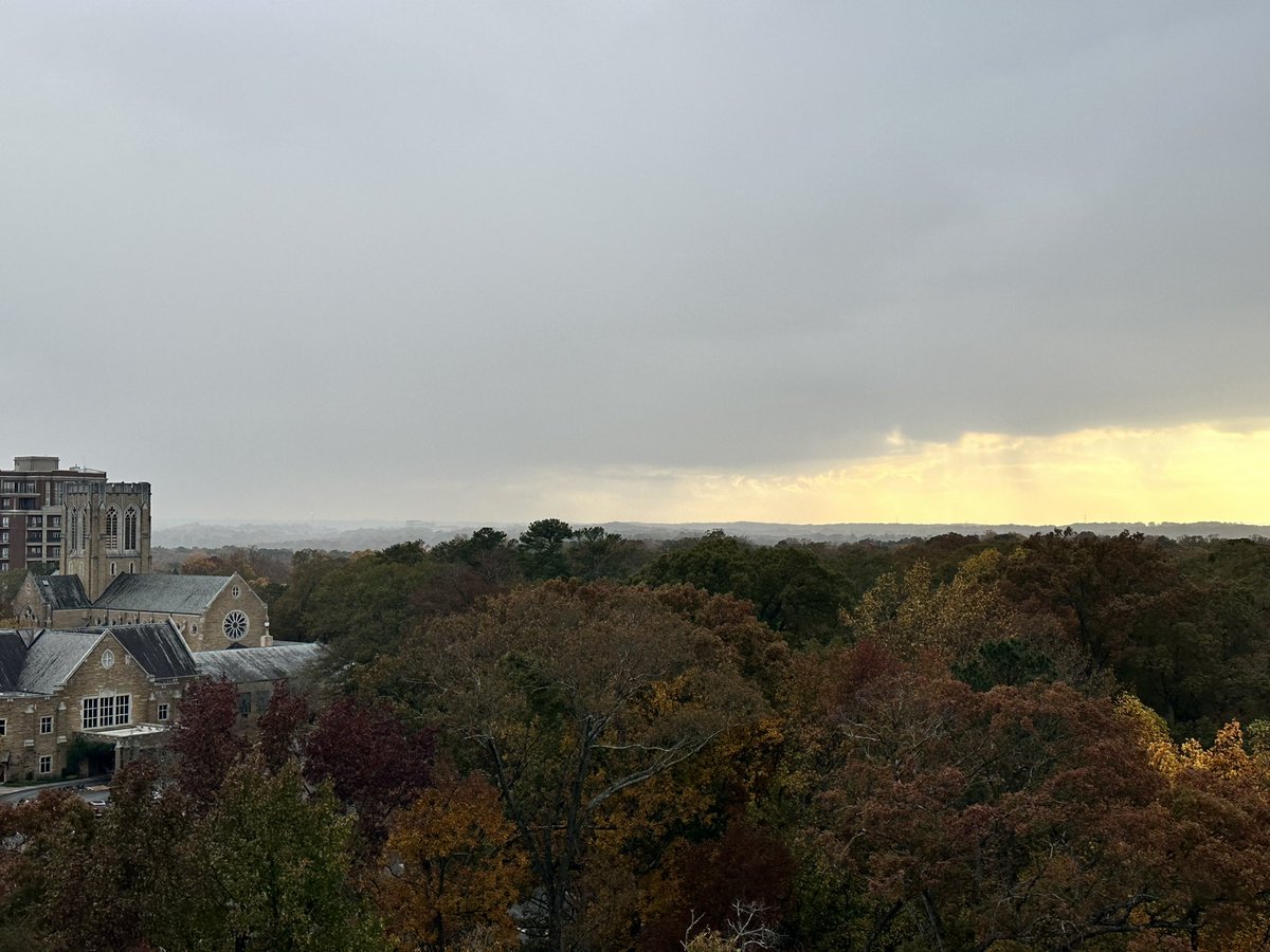 Can see the 🌧️ in the distance. Looking from Buckhead towards downtown. @ChrisHolcomb