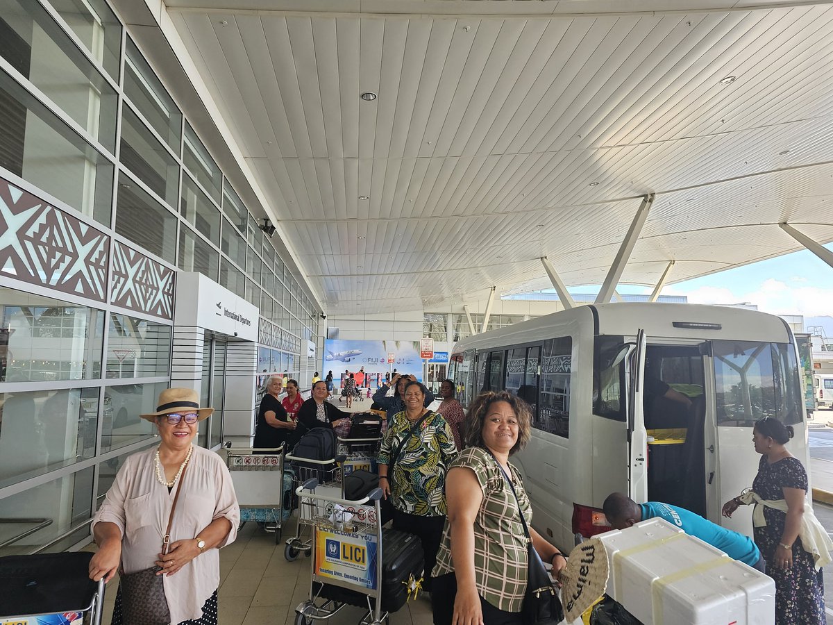 LikaFusimalohi's tweet photo. 😁 VINAKA VAKALEVU 🇫🇯 @FijiGovernment @MWCPA_Fiji #TeamFiji #TonganCommunity  #ApiTonga #TongaFijiVUVALE 🙏 🤗 

Despite #TCMal 🌀 &amp; postponement of Women's EXPO the 🇹🇴 team managed to still have a fabulous &amp; successful time in #Suva!

Huge THANK YOU for the wonderful support 🙏 https://t.co/iIeahkHykX