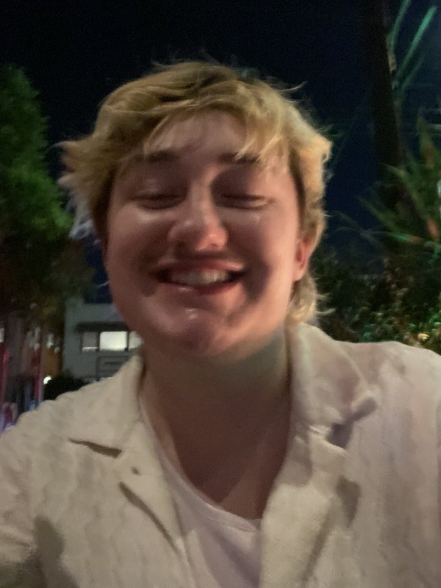 foxmuIders's tweet photo. @jinyoongis @MichaelIrby hi michael i hope you had the best birthday https://t.co/3LWpthx9st