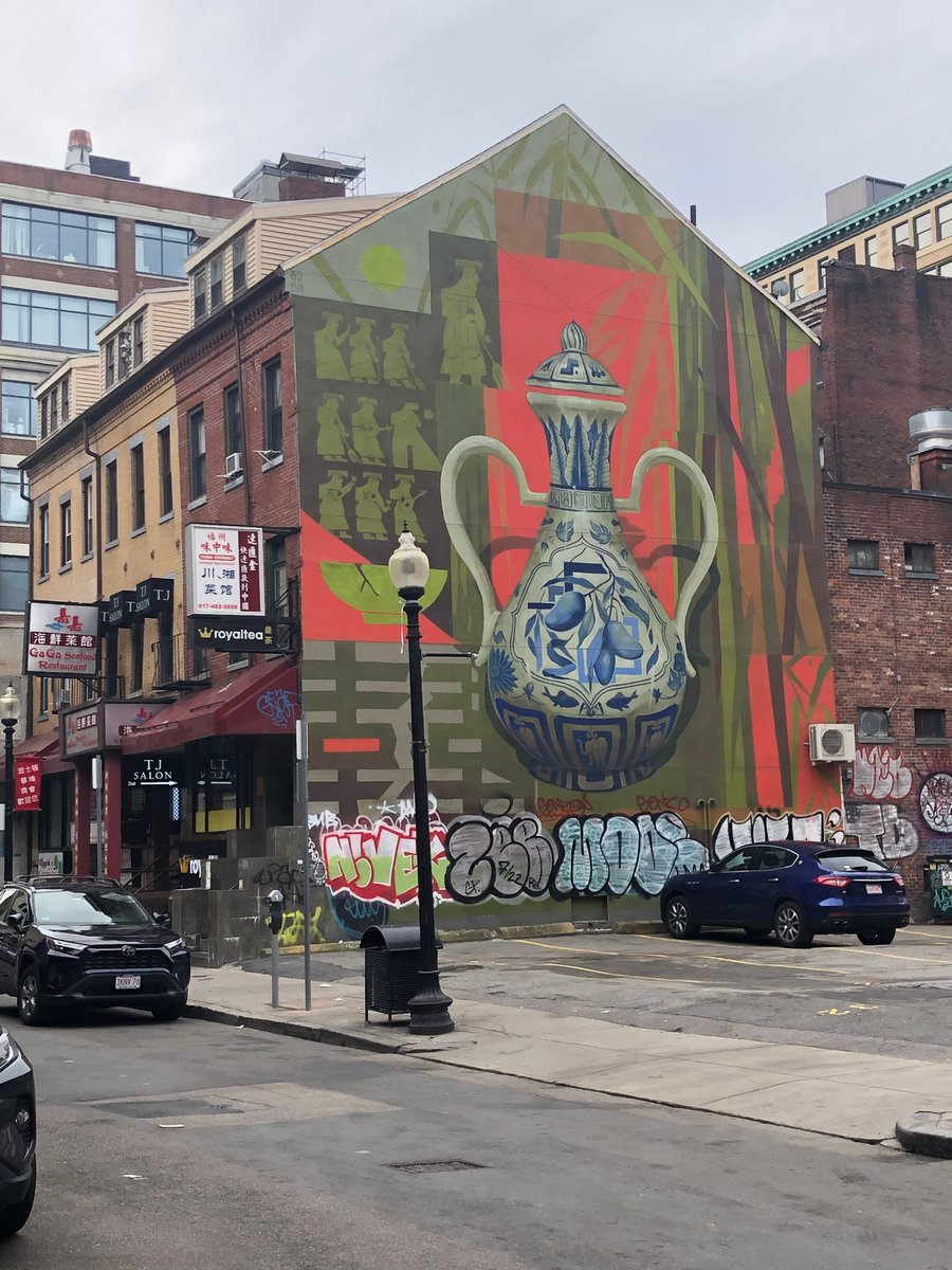 WorldBoston's tweet photo. Wishing everyone a happy #BostonPhotoFriday from Chinatown. Enjoy the weekend! https://t.co/HmEDbI3n1q