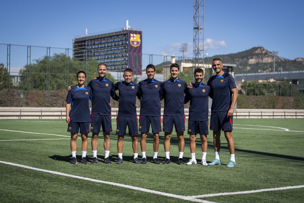 Molt agraït a la @fcf_cat pel reconeixement en l’11è Dia de l’entrenador. FELICITATS companys d’Staff del Juvenil A de la temporada 2022/23 del @fcbmasia 💙❤️