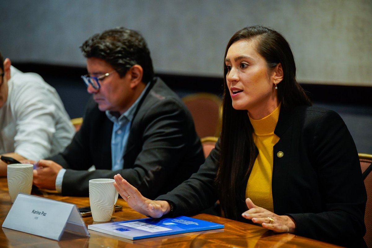 La MOE UE Guatemala entregó el informe final al partido VOS, así como a otros partidos políticos de #Guatemala.
El informe incluye un total de 26 recomendaciones que la MOE UE ofrece a la consideración de las autoridades, partidos políticos, sociedad civil y  ciudadanía