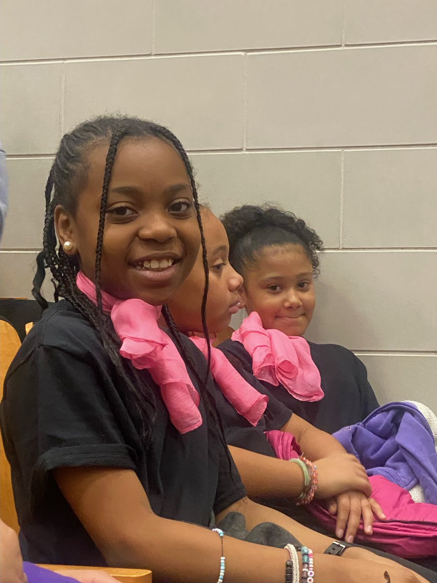 PrincipalFields19K325 tweet media