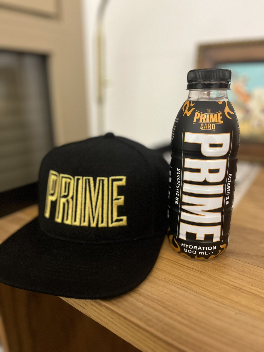 roblox_kings's tweet photo. The prime card bottle is sick. When it shines it’s like a rainbow! #primecard #drinkprime https://t.co/6CaS6t8E4f
