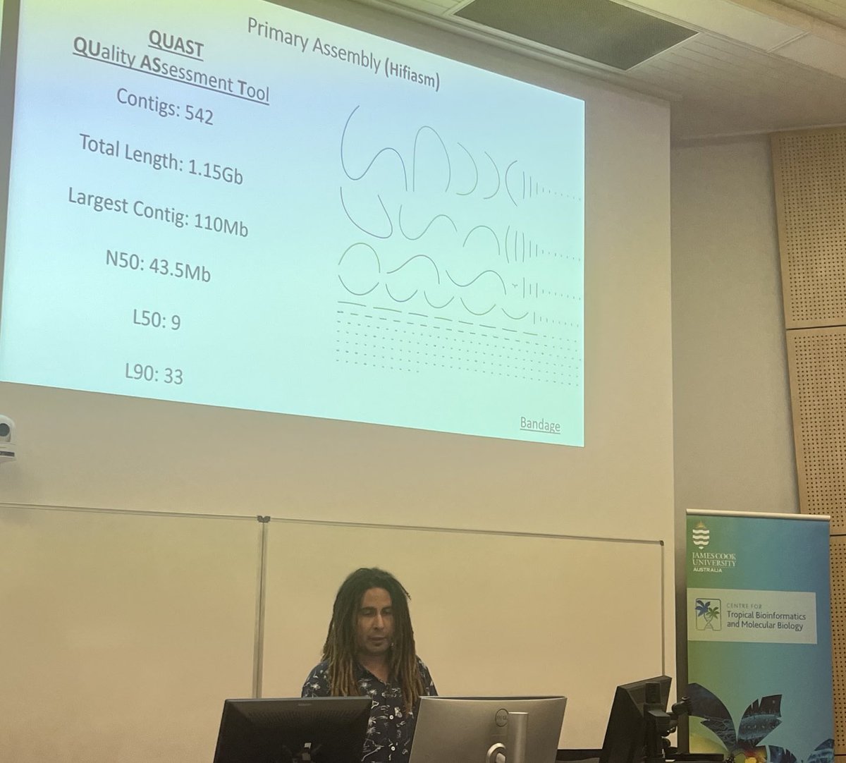 Super proud of ⁦<a href="/Roy_Barkan/">Roy Barkan</a>⁩ for his impressive presentation on the tropical abalone genome ⁦<a href="/CTBMB_JCU/">CTBMB_JCU</a>⁩ ⁦<a href="/MarineOmics/">MarineOmics</a>⁩ ⁦<a href="/iracooke/">Ira Cooke</a>⁩ ⁦<a href="/lausally/">Sally Lau</a>⁩ 🧬🧬🧬