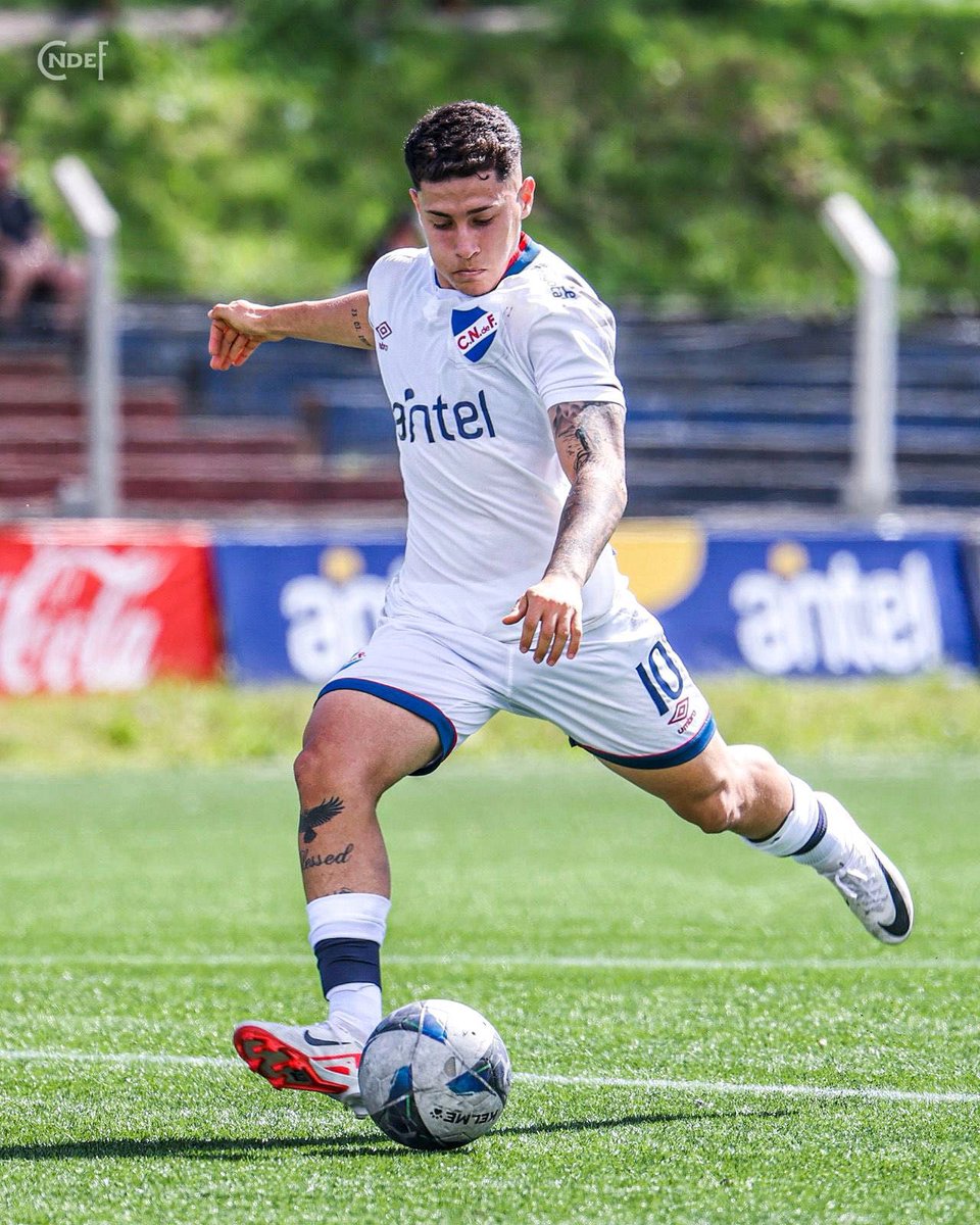 Habla en vivo <a href="/Auguscarone/">Augusto Scarone</a> , jugador de la Sub19, la cual ganó el clásico con 9 y en la hora 1-0 en el día de hoy.

AL AIRE <a href="/CarveDeportiva/">Carve Deportiva</a> 

#LaRadioDelHincha #OídosSanos pasiontricolor.com.uy