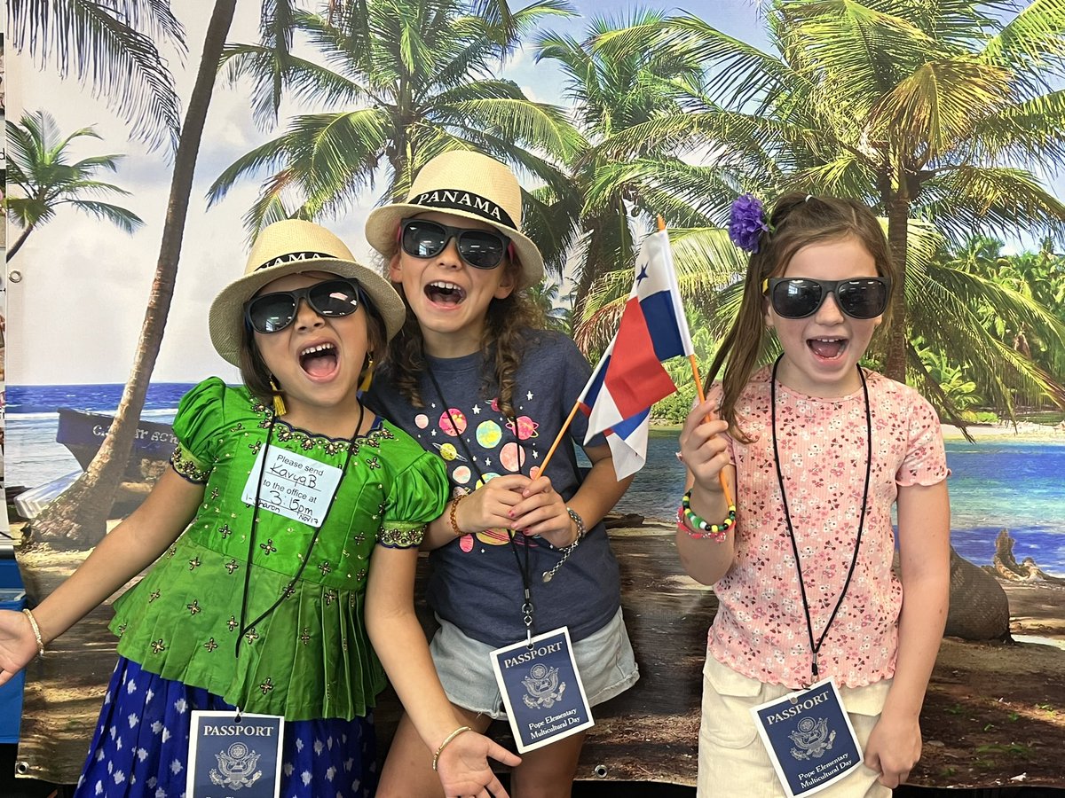 MrsSharonsClass's tweet photo. We had a great time in Panama!! https://t.co/kJzXInCxmI