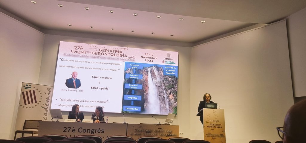 Robercort182's tweet image. Agradecido con @SCGiG por la oportunidad de explicar una visión aprendida en Congreso de @EuGMSSociety Londres 22, y mi aporte de Helsinki 23 sobre la Sarcopenia🍗💪#geriatrics #sarcopenia #eugmshelsinki2023 #eugmslondon2022 @ResidentsCHV @HUSCVic