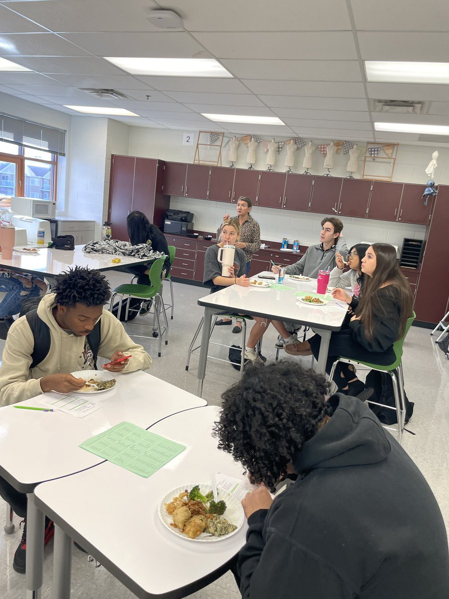 My Foods Classes tasted and evaluated “recovered food” after learning about food waste, food insecurities, and food deserts. #Horizons #theSMSD #SMSDTimetoShine