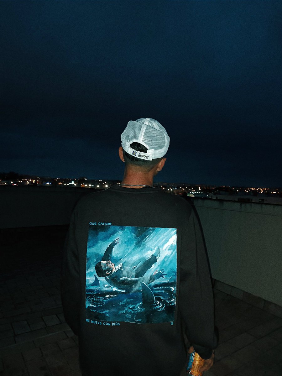 Meeeryyh_'s tweet photo. Uno de los ultimos diseños que estoy pintando a mano en ropita🖌😝
Si quieres una igual o con otro diseño no dudes en hablar conmigo!!👕✍️🤔
@blazingclothes https://t.co/iHE4Zjg9nX