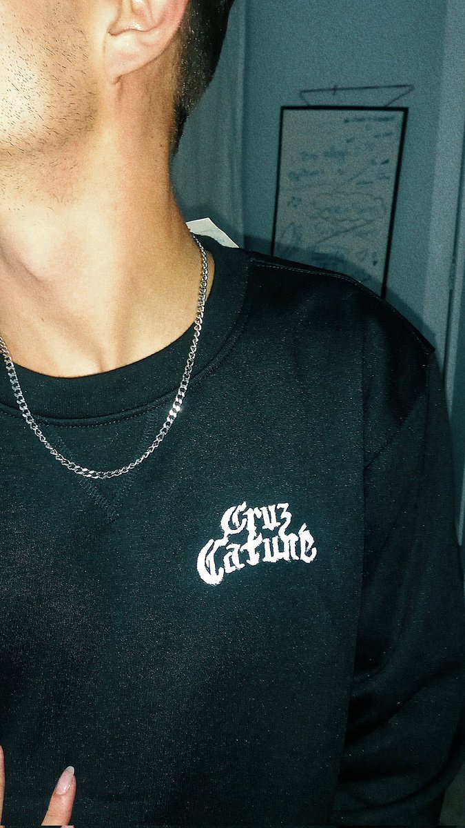Meeeryyh_'s tweet photo. Uno de los ultimos diseños que estoy pintando a mano en ropita🖌😝
Si quieres una igual o con otro diseño no dudes en hablar conmigo!!👕✍️🤔
@blazingclothes https://t.co/iHE4Zjg9nX