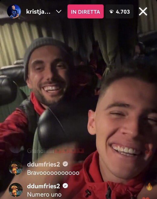 Benjamin Pavard and Denzel Dumfries joined in with Kristjan Asllani’s celebrations after Albania’s EURO2024 qualification. 😂🖤💙

[📸 <a href="/fcimariachiara/">mariachiara</a>]