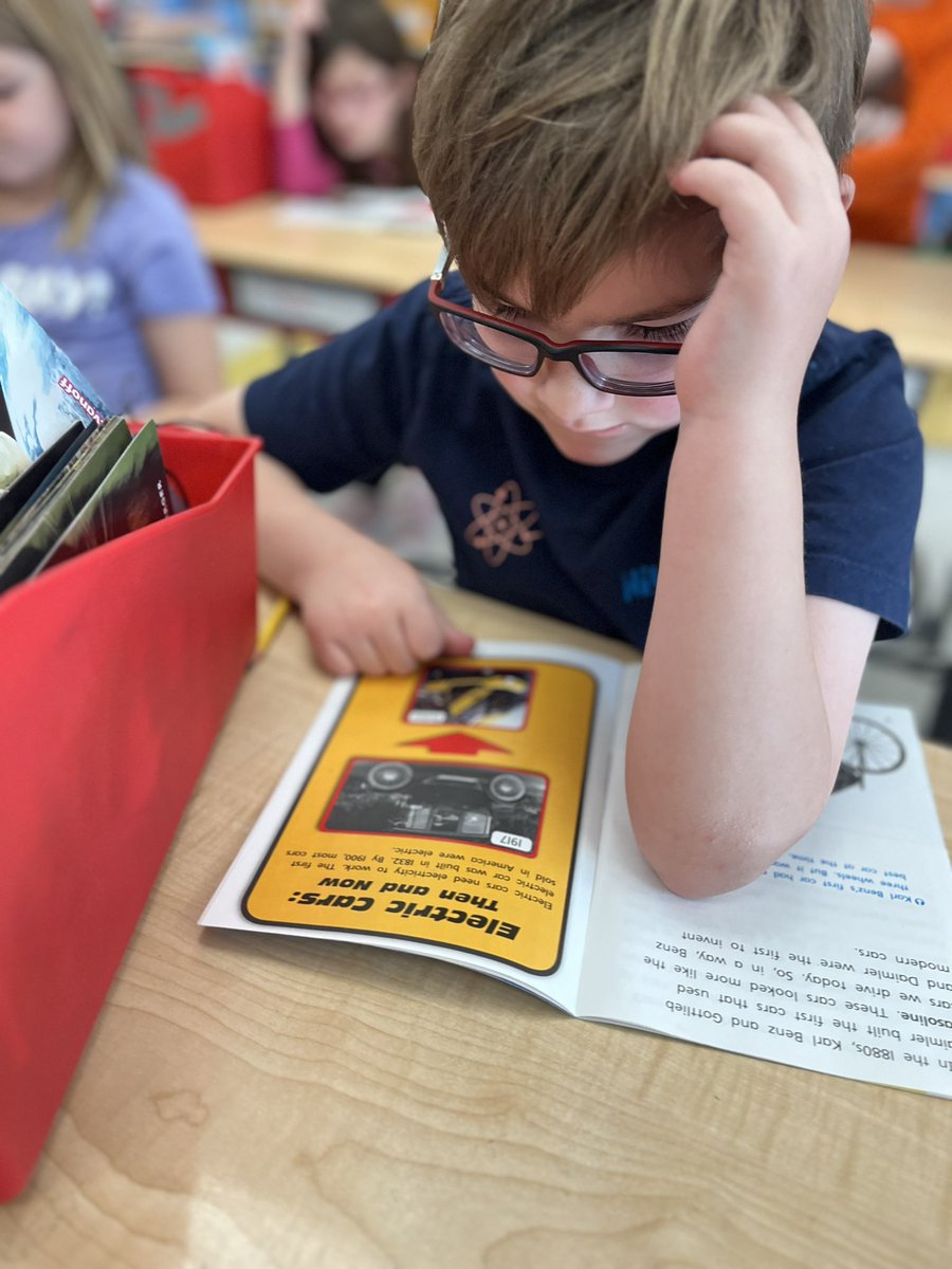 2ndHdes's tweet photo. Students have moved onto a nonfiction unit of study in 2nd grade.  They have enjoyed learning facts about a variety of topics. #hdespride https://t.co/SnoJh4tp98