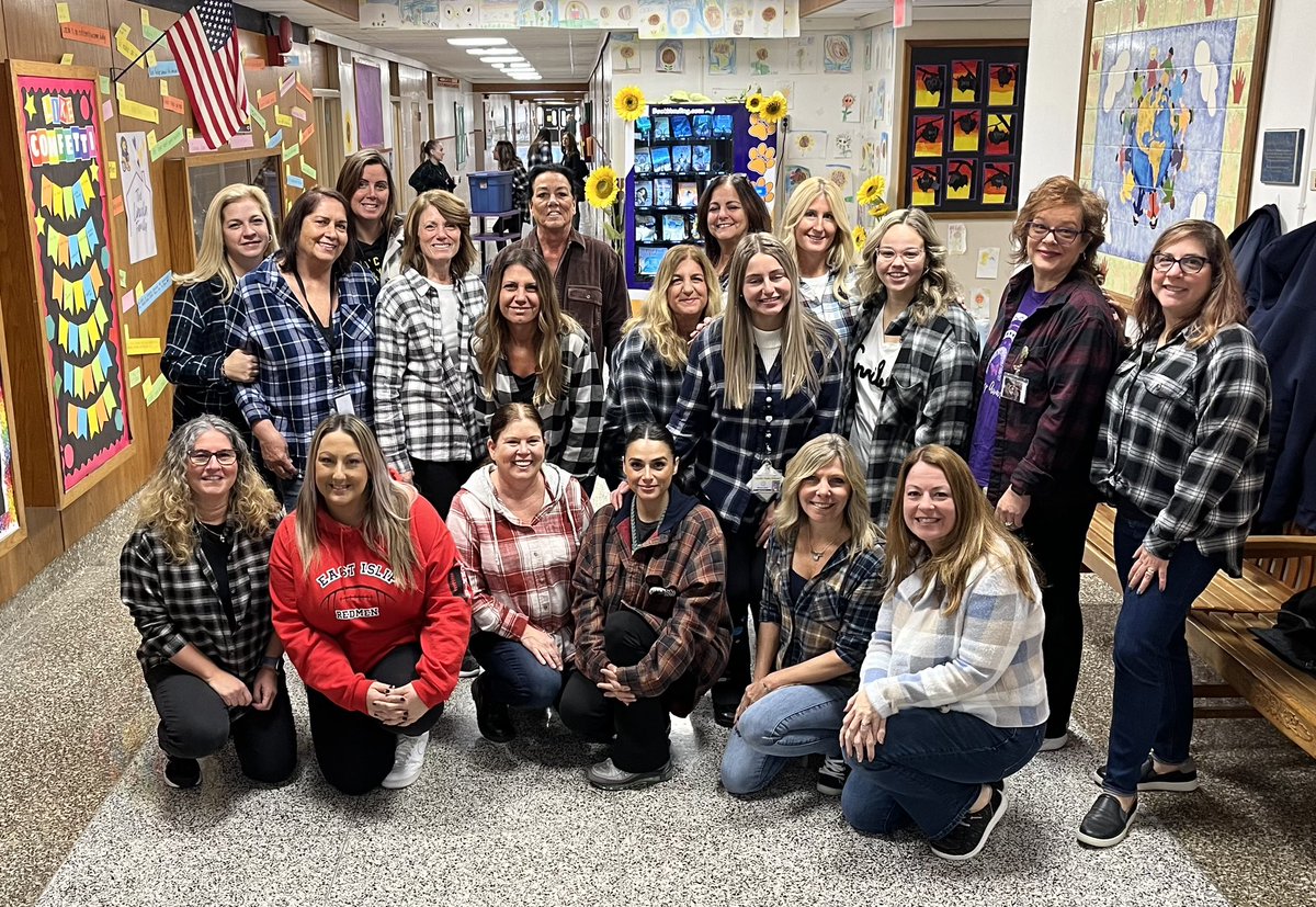 DominicArmano's tweet photo. Celebrating SRP Day with a heartfelt shout-out to our outstanding SRPs! Your dedication and hard work make a real difference. Thank you for being the backbone of our success! #LincolnLEARNS #LionPRIDE #SRPDay 🟣🟡⚡️ https://t.co/vKAfXaKQHQ