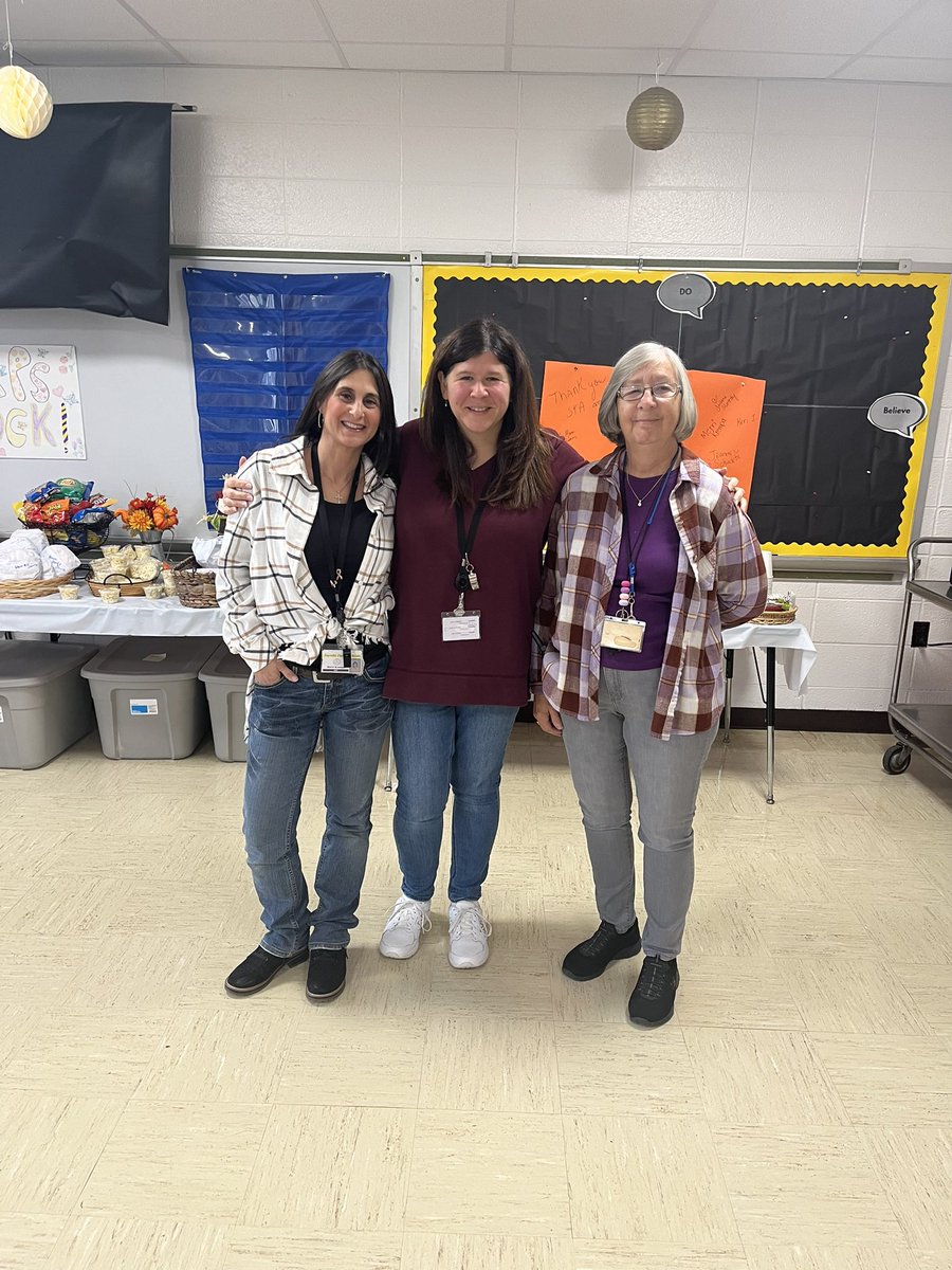 DominicArmano's tweet photo. Celebrating SRP Day with a heartfelt shout-out to our outstanding SRPs! Your dedication and hard work make a real difference. Thank you for being the backbone of our success! #LincolnLEARNS #LionPRIDE #SRPDay 🟣🟡⚡️ https://t.co/vKAfXaKQHQ