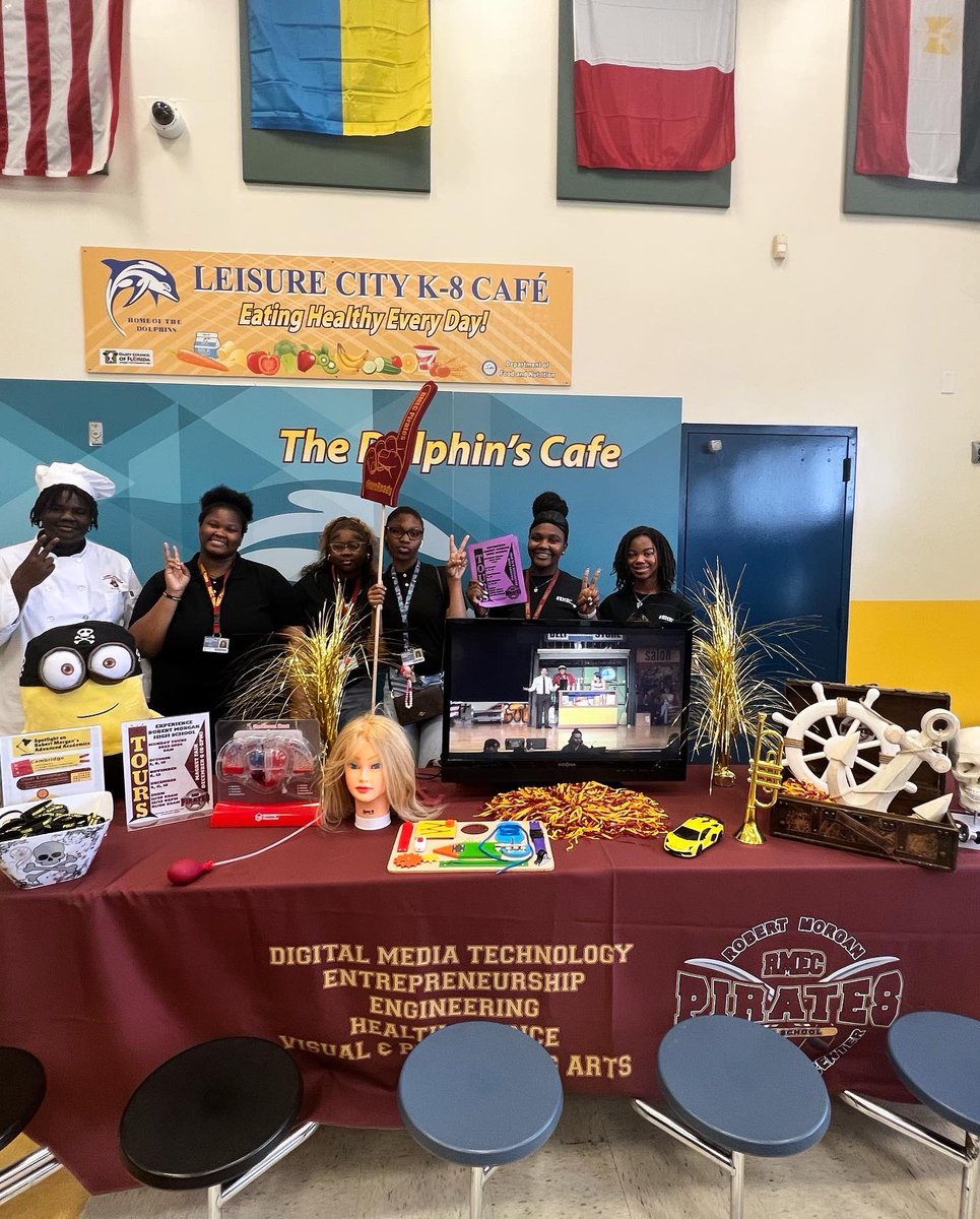 city_leisure's tweet photo. MIDDLE SCHOOL MAGNET FAIR! Thank you @mksh.cougars @rmec.pirates @southdadehs @homesteadshs @miamisouthridgeshs for coming out to #LCK8 #lck8buildingalegacyinourcommunity #YourBestChoiceMDCPS 
@suptdotres 
@mdcpssouth 
@miamischools https://t.co/SCPkSInJOq