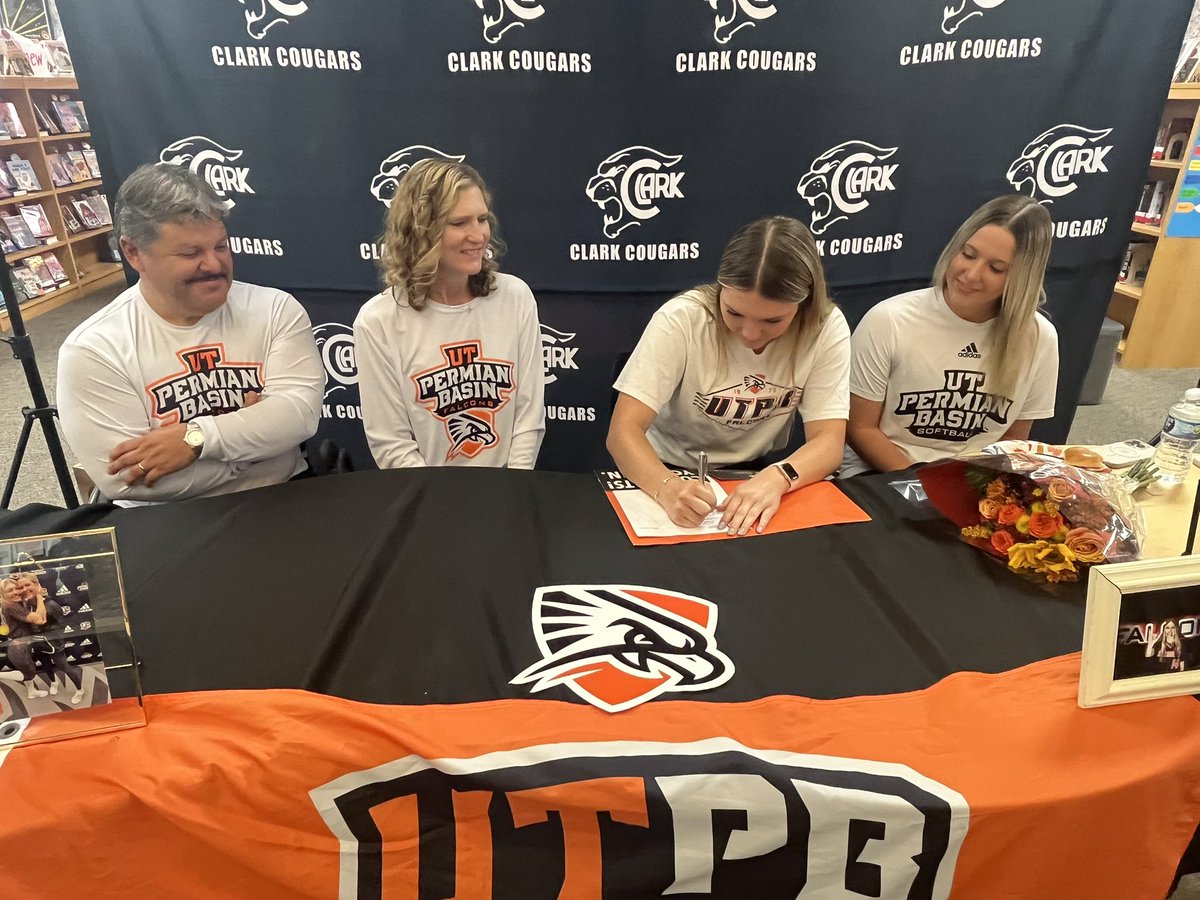 Clark Softball tweet media