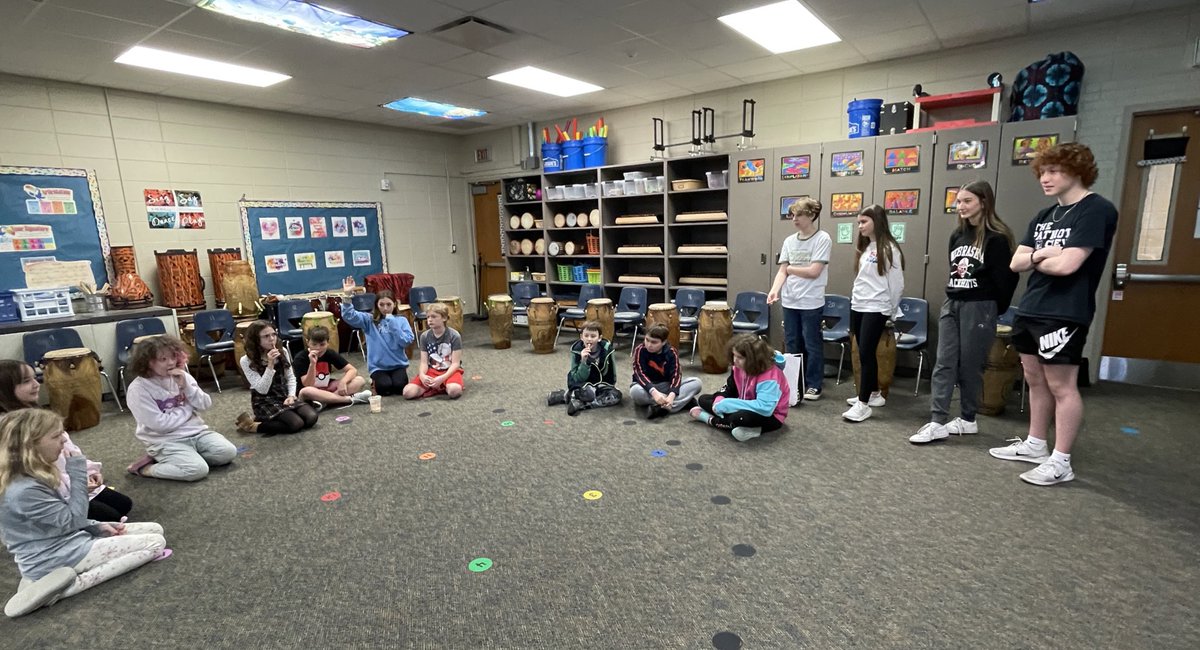 Amy Becker tweet media