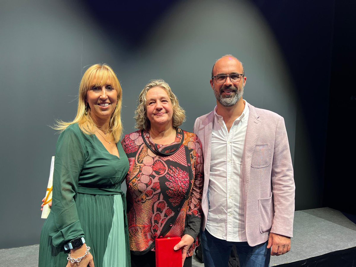 SolerCatalina's tweet image. Un orgull poder assistir a la cerimónia del Premis i honors @Consellmallorca i que dues persones premiades siguin felanitxeres @mariona8co i Guillem
Timoner a títol pòstum #orgullfelanitxer