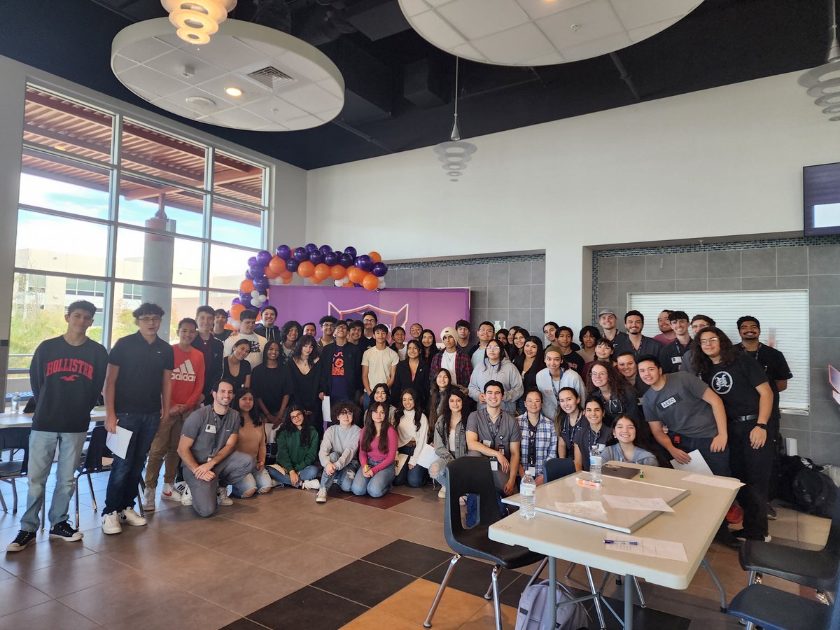AAvila_EHS's tweet photo. It was such an honor to work along side of the Foster School of Medicine Latino Medical Student Association! Our first ever science day was a success! Special thanks to @AGomez_EHS and @Eastlake_HS for allowing me to organize this event! #FECHS #TeamSISD https://t.co/ZTnpHWSzVd