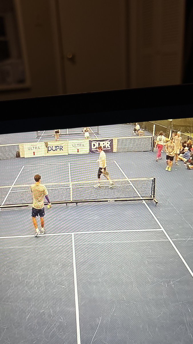 Leaked video shows former <a href="/OLHSWrestling/">Olentangy Liberty Wrestling</a> standout <a href="/fitzjayce/">Jayce Fitzpatrick</a> rocking a knee brace in a heated game of #Pickleball If he can play through pain so can Joe Burrow…
